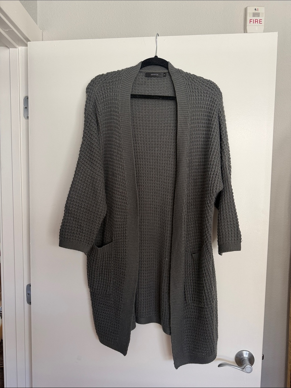 Zesica Charcoal Gray Waffle-Knit Open Cardigan Small